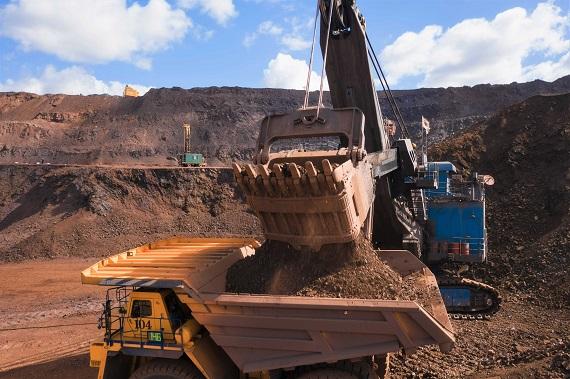 Михайловский ГОК отметил 65-летие добычи первого ковша железной руды